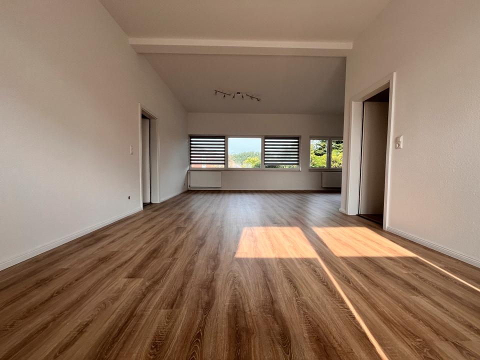 Thumbnail-Großzügige, helle 3-Z. Erdgeschosswohnung mit Garten in Kutenholz