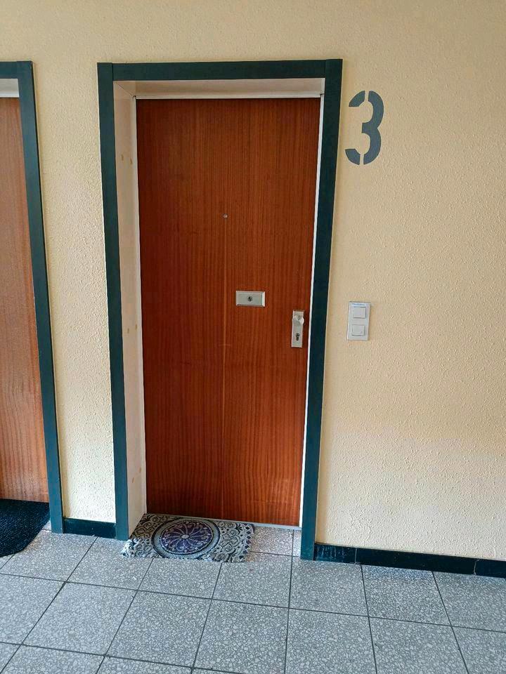 Thumbnail-1 Zimmer,Küche,Diele,Bad,Balkon,Keller,Tiefgarage, 42m2.Bj1976