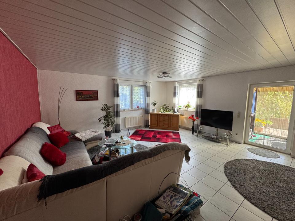 Thumbnail-Frisch renovierte Erdgeschosswohnung (Garten, Garage, Stellplatz)