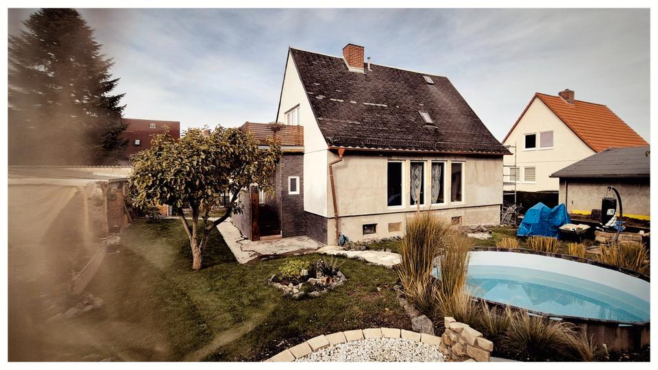 Thumbnail-+ + EINFAMILIENHAUS + WEIDENGRUND IN SCHMÖLLN + RUHIGE LAGE + +