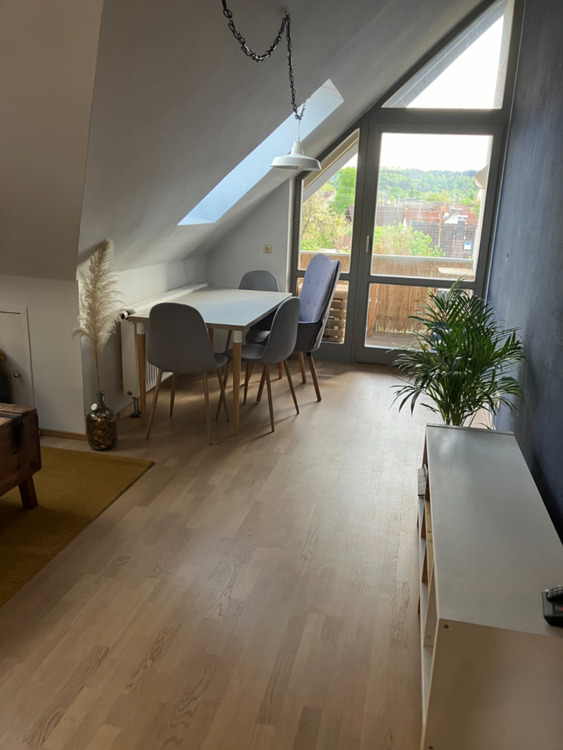 Thumbnail-Zentral gelegene 2-Zimmer Wohnung mit zwei Balkonen und Bergblick