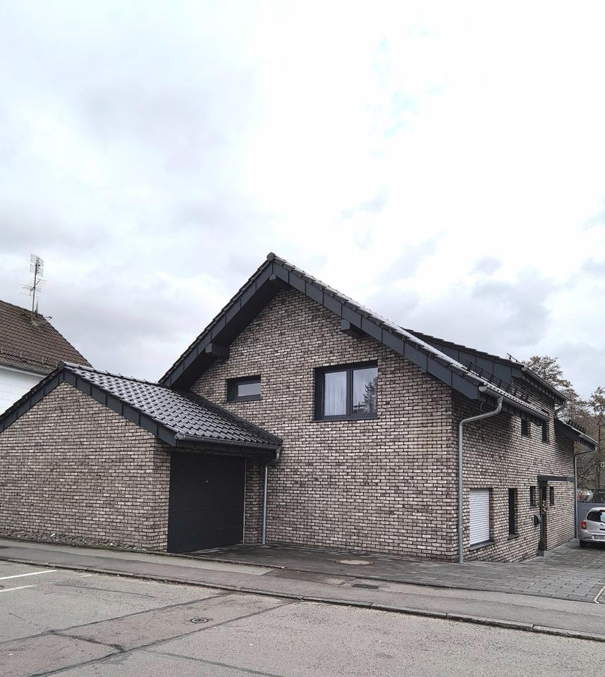 Thumbnail-Modernes EFH mit behindertengerechter Einliegerwohnung