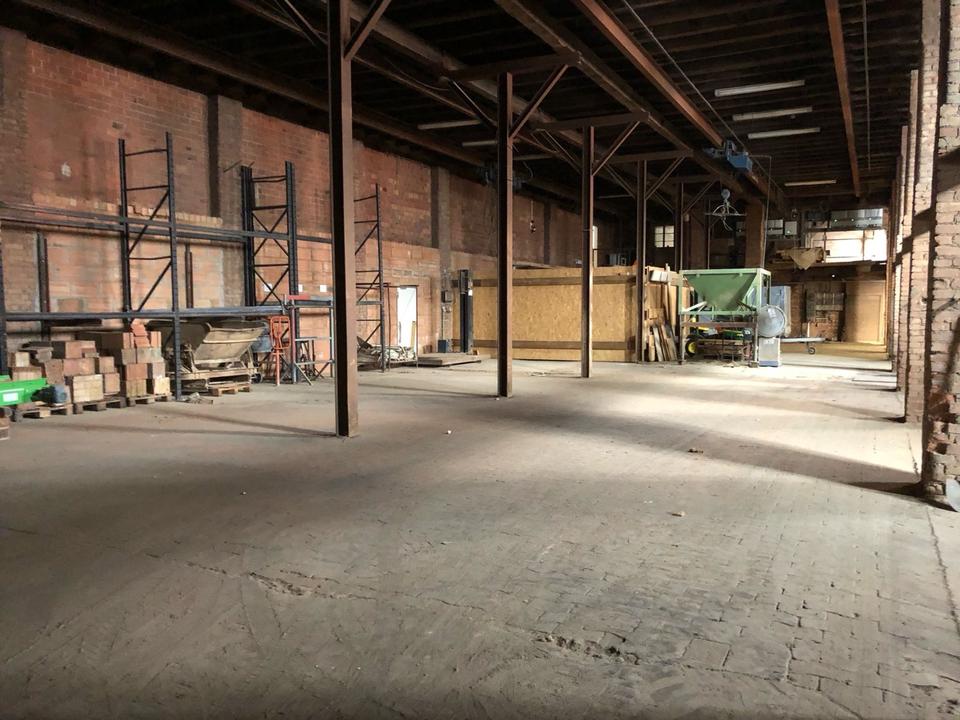 Thumbnail-Gewerblich: 180 qm Lagerfläche in Industrieziegelhalle