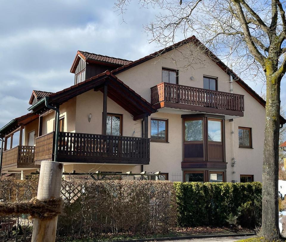 Thumbnail-Charmante Dachgeschosswohnung mit Balkon, Carport & Keller