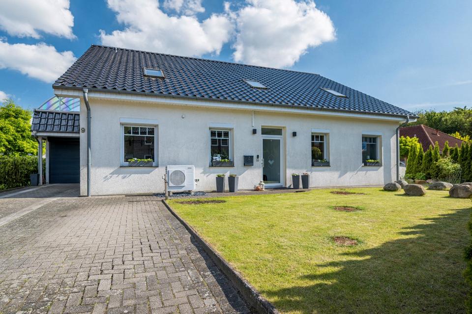 Thumbnail-Raum für Familie, Arbeit und Zukunft – großzügiges Effizienzhaus