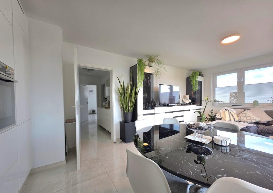 Thumbnail-Exklusive 3 Zimmer Penthouse Wohnung mit EBK - provisionsfrei