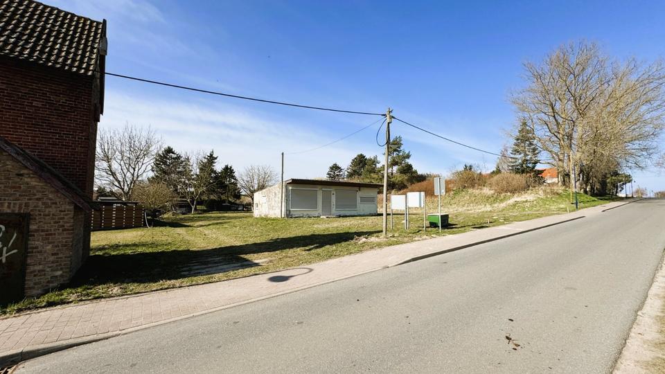 Thumbnail-Großes Grundstück mit Bestandsgebäude