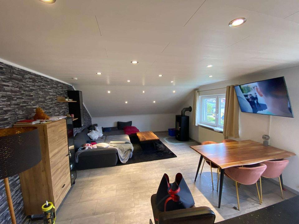 Thumbnail-Gemütliche 3-Zimmer-Dachgeschosswohnung mit moderner Einbauküche in Bretten-Büchig