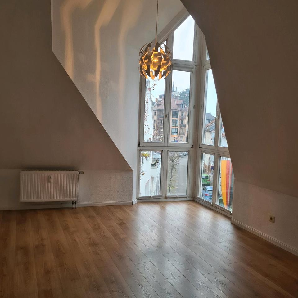 Thumbnail-Moderne DG Maisonette Wohnung in Mainz Weisenau zum 01.01.2026