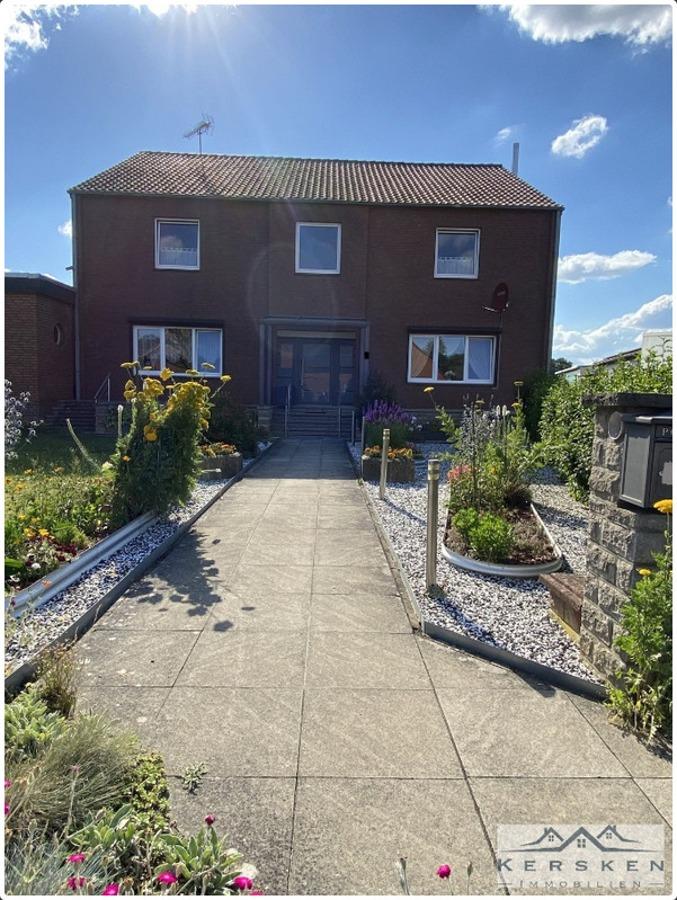 Thumbnail-4 Zimmer OG-Wohnung mit Dachterrasse im Erstbezug nach Kernsanierung zu vermieten.