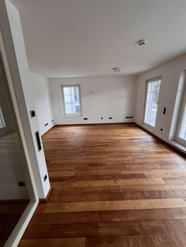 Thumbnail-3-Zimmer-Wohnung in München Maxvorstadt – von privat