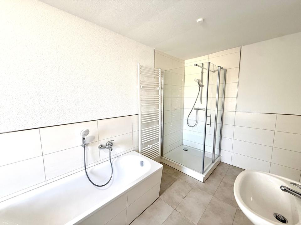 Thumbnail-100 m² Wohlfühlwohnung – neues Bad, neue Küche & großer Balkon