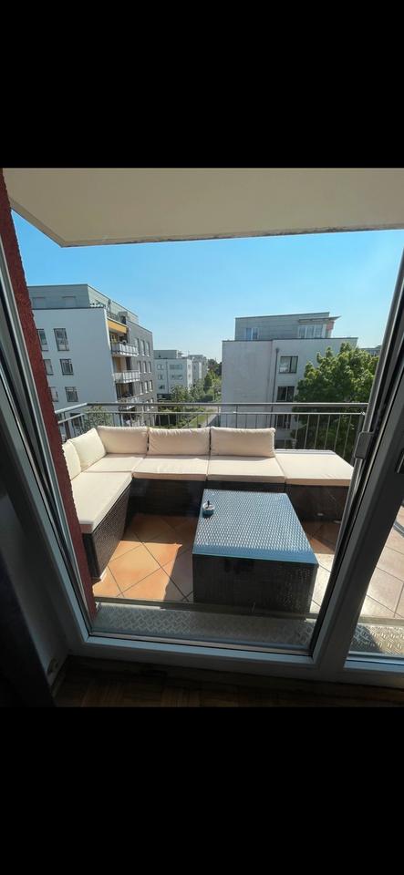 Thumbnail-Möblierte 2-Zi-Wohnung mit Balkon & Domblick in Nippes, Mai - Okt