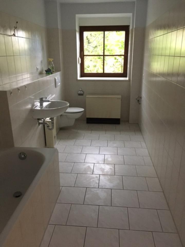 Thumbnail-Grüne, ruhige 3-Zimmer Erdgeschosswohnung mit Terrasse Bauernhof