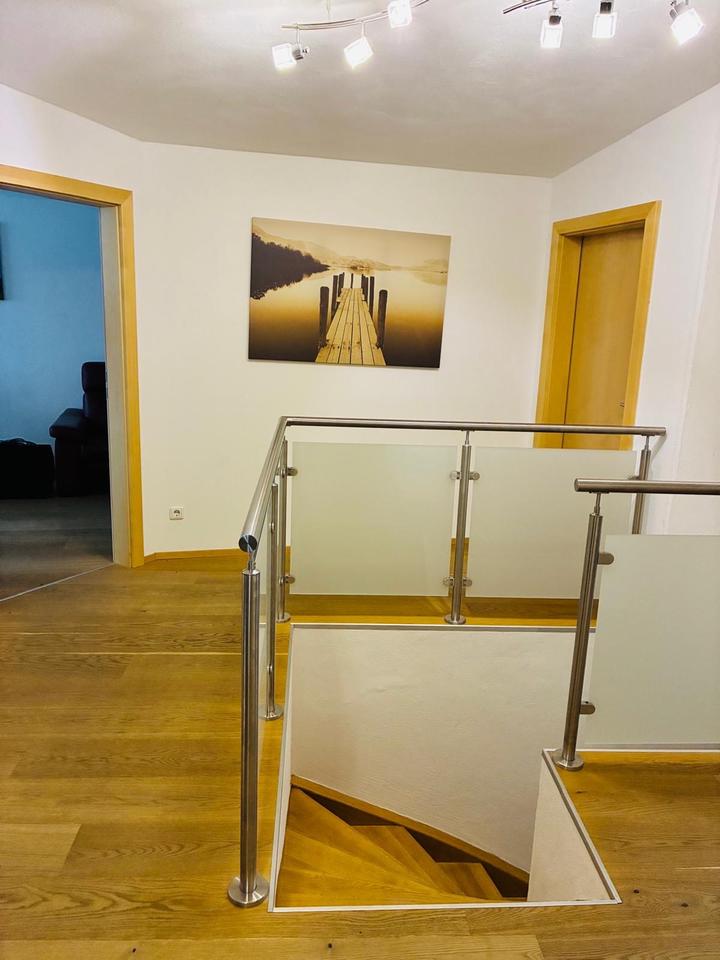 Thumbnail-6-Zimmer-Wohnung in ruhiger Lage -mit Stallbox & Blockhaus