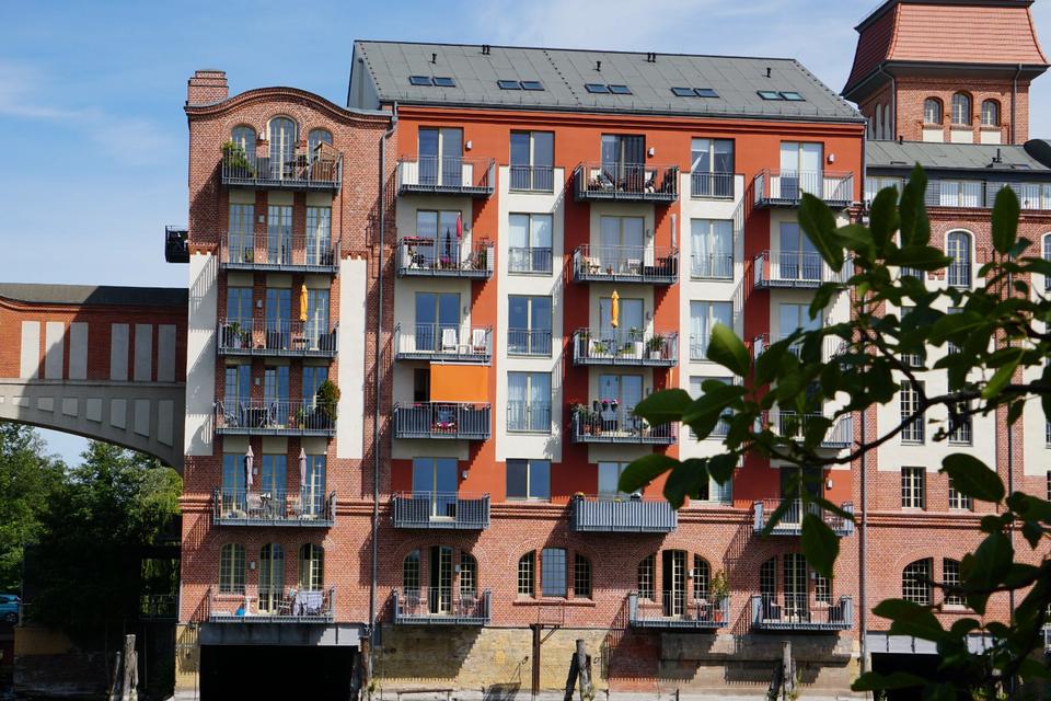 Thumbnail-Stilvolle 2-Zimmer-Wohnung mit Echtholzparkett & Balkon