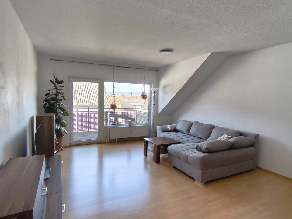 Thumbnail-4 Zimmer Dachgeschosswohnung in Niederweimar mit Balkon u. Garage