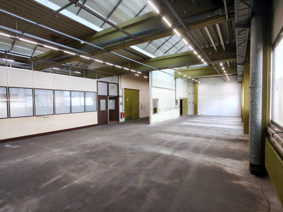 Thumbnail-Gewerbefläche Halle Produktion Lager Werkstatt zu vermieten