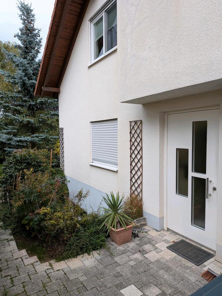 Thumbnail-Doppelhaushälfte 6 Zimmer mit Garten