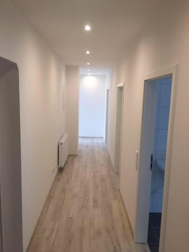 Thumbnail-Renovierte Wohnung mit 5 Zimmern in Witten Zentrum - WG geeignet