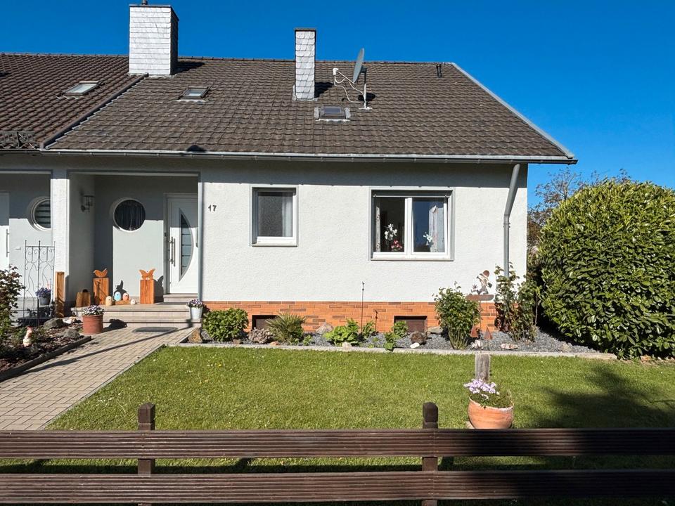 Thumbnail-Doppelhaushälfte mit großem Garten und Erweiterungspotential