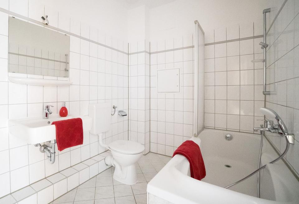 Thumbnail-+++Singlewohnung-ruhig gelegen mit Wannenbad+++