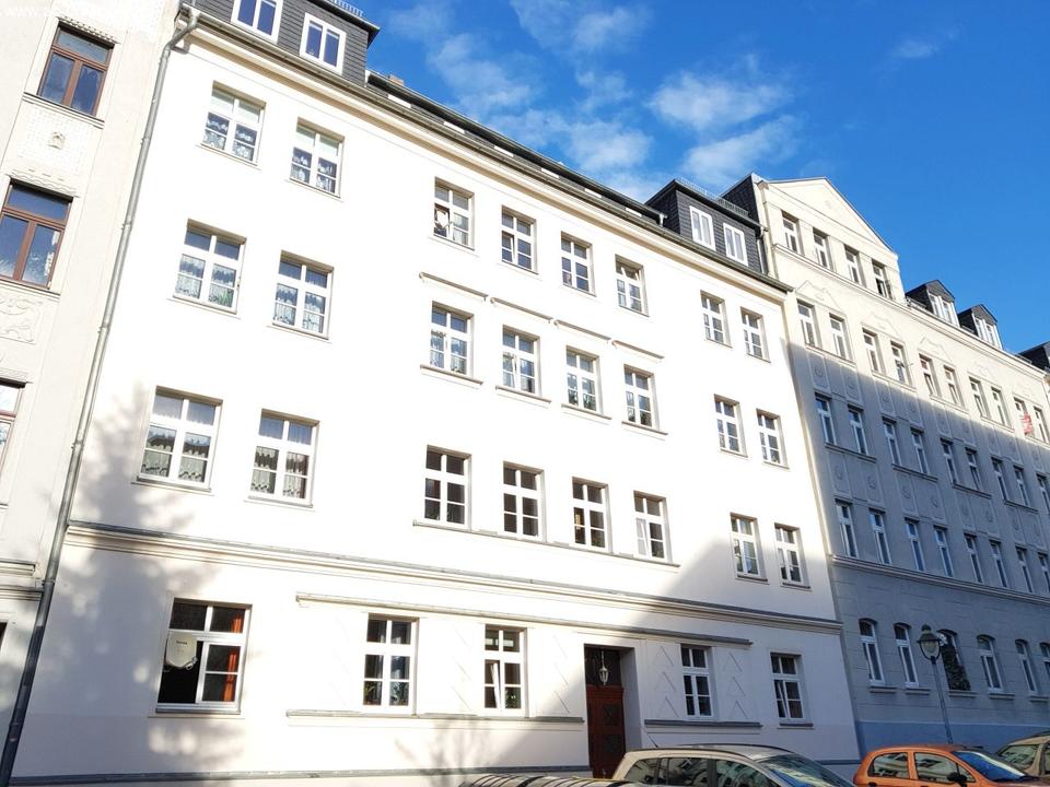 Thumbnail-Schöne 2-Raum-Wohnung mit Balkon in saniertem Gründerzeithaus zentrumsnah in Chemnitz