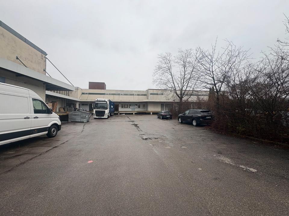 Thumbnail-Lager und Logistikhalle zur Vermietung