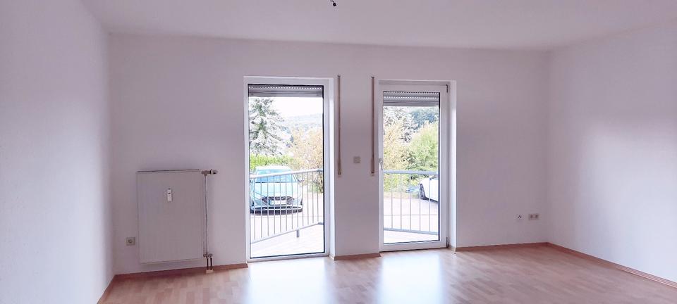Thumbnail-Helle renovierte 2 Zimmer-Küche-Wannenbad-Wohnung im Erdgeschoss