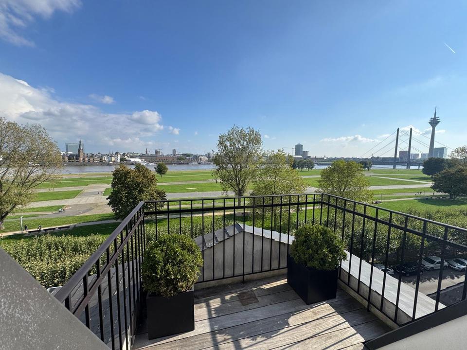 Thumbnail-Oberkassel mit Rheinblick with Rhein view