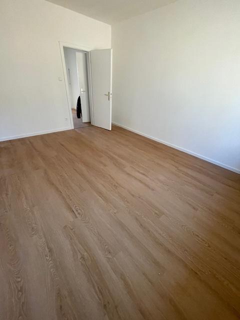 Thumbnail-4-Zimmer-Wohnung, frisch renoviert, 3.OG