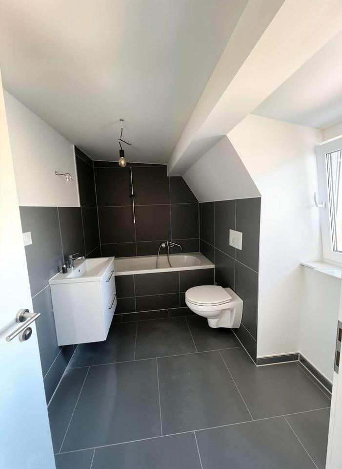 Thumbnail-Modern sanierte 4-Zimmer-Dachgeschosswohnung in ruhiger Lage von Recklinghausen