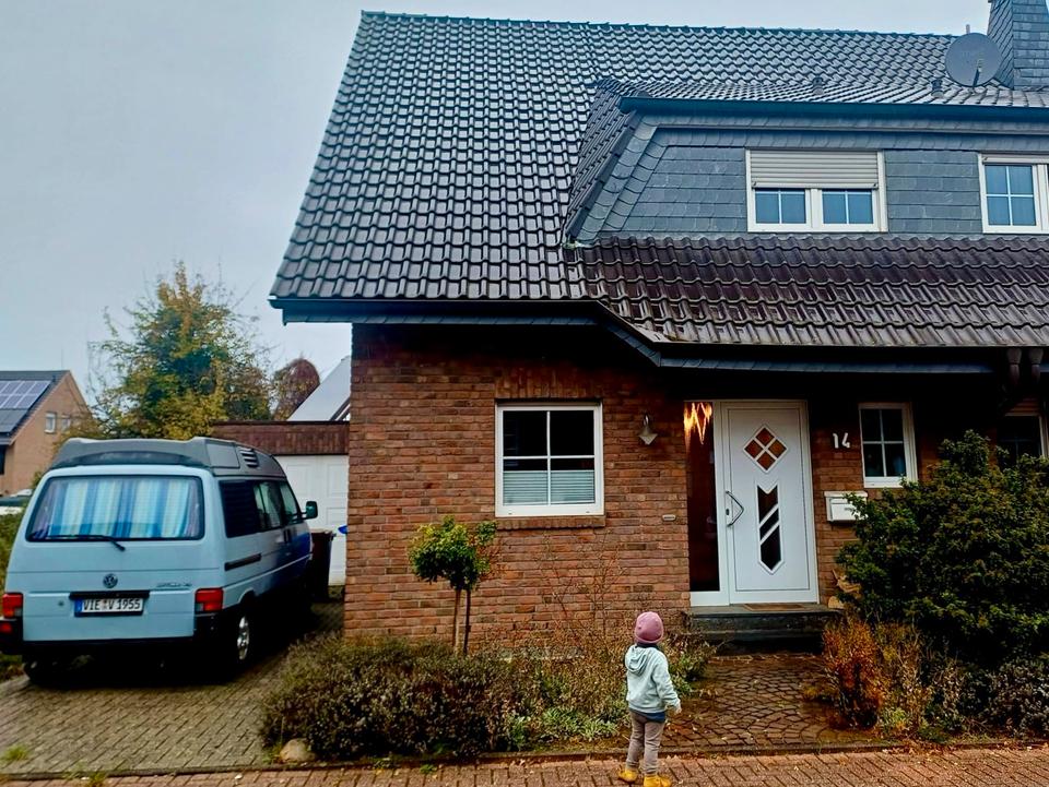 Thumbnail-Doppelhaushälfte in Overhetfeld