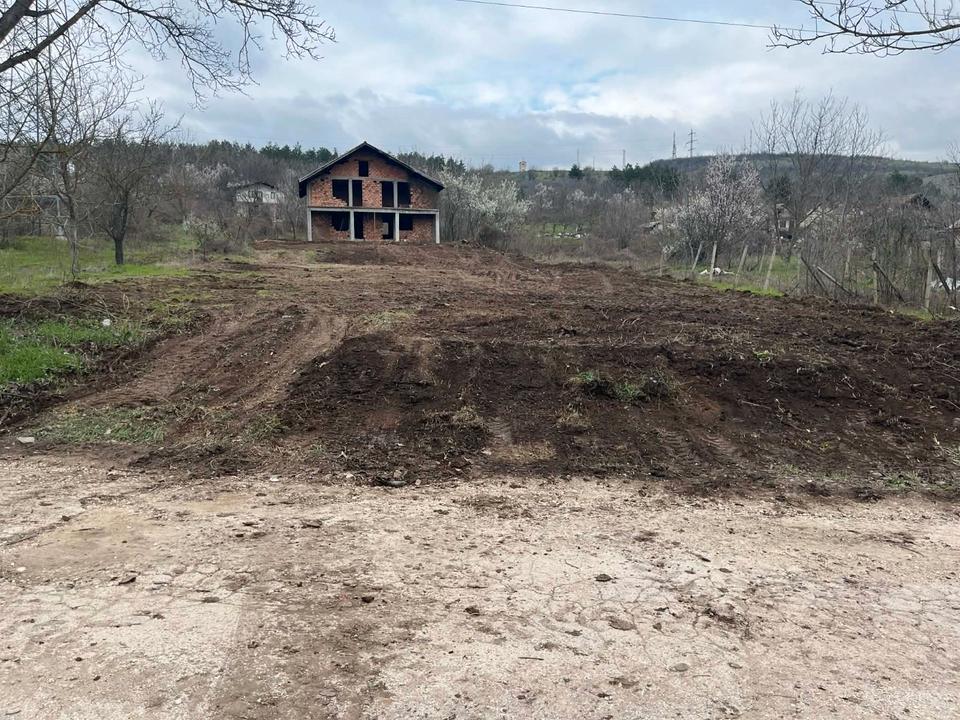 Thumbnail-Haus in Bulgarien mit großem Grundstück – nur 2 km von der Stadt