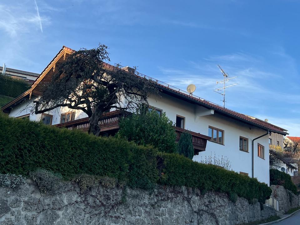 Thumbnail-Für Handwerker eine besondere Immobilie mit sehr viel Wohnfläche