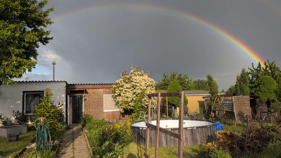 Thumbnail-Traumhafter Kleingarten mit Luxus-Laube, Pool & Obstbäumen