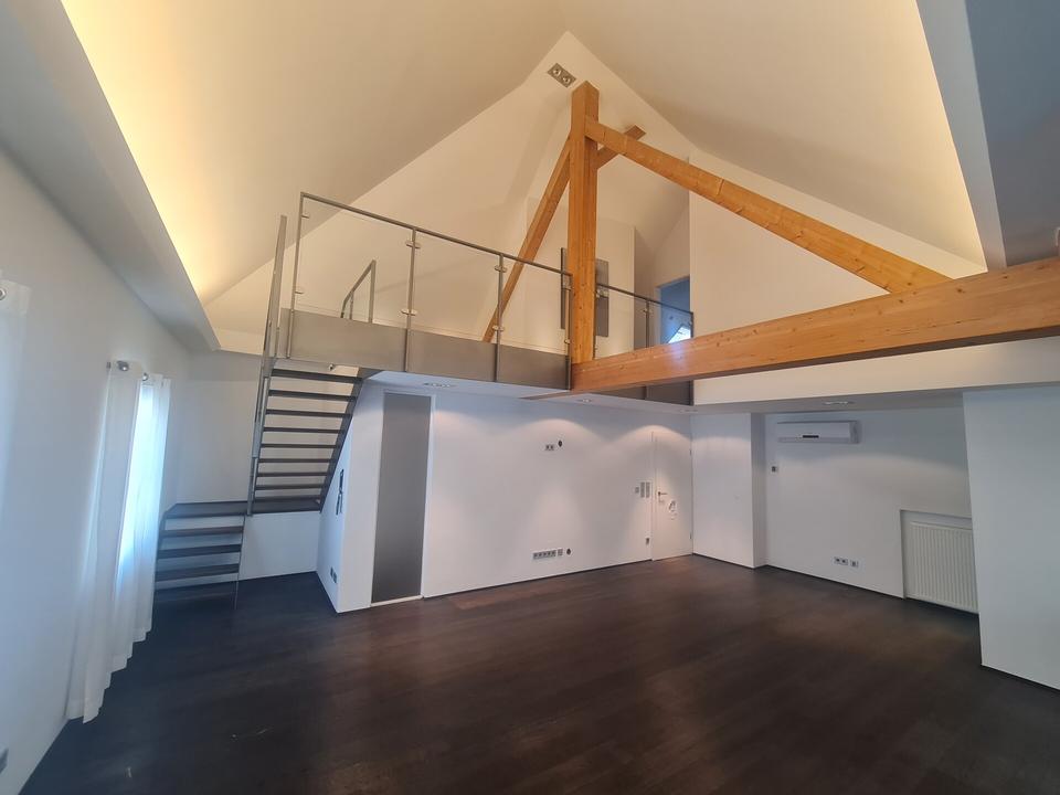Thumbnail-Tolle, große Wohnung im Loft-Style. Auch für die Kombination aus Wohnen und Arbeiten gut geeignet.