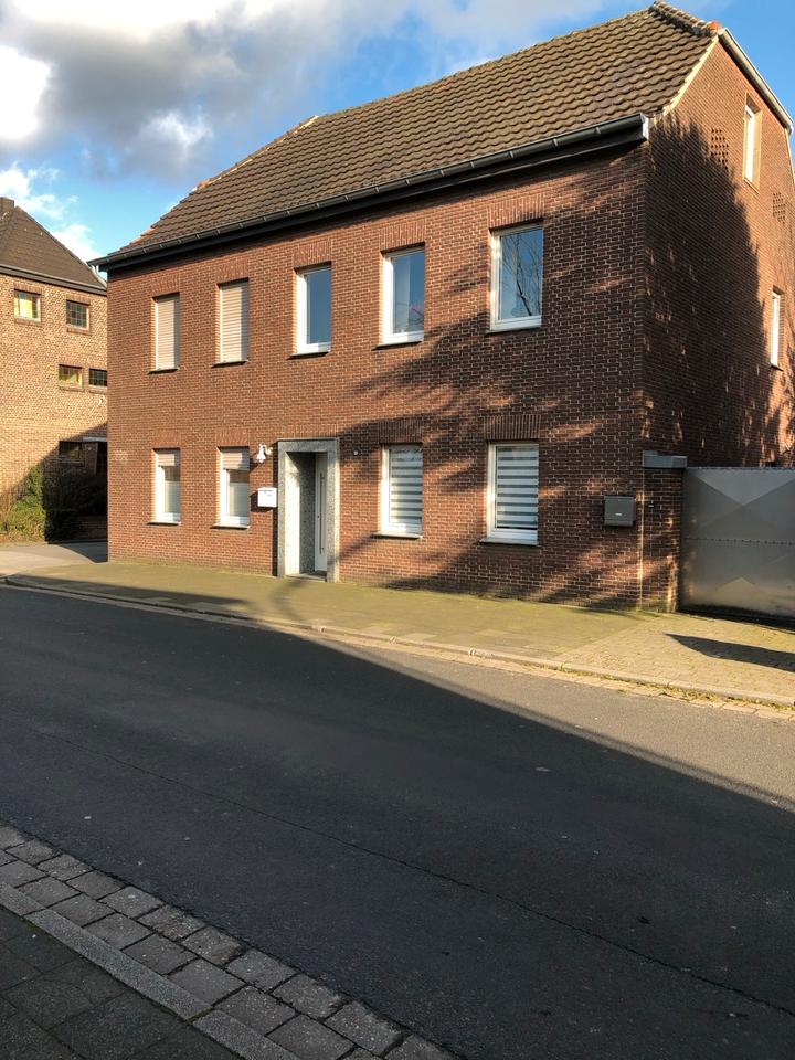 Thumbnail-Schöne Maisonette-Wohnung im gepflegten Zweifamilienhaus in