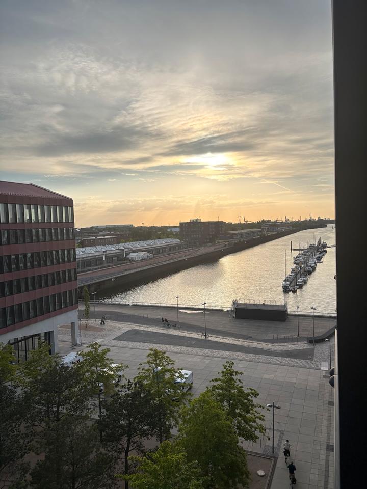 Thumbnail-WG- ein möbliertes Zimmer. 01.05 bis 01.08