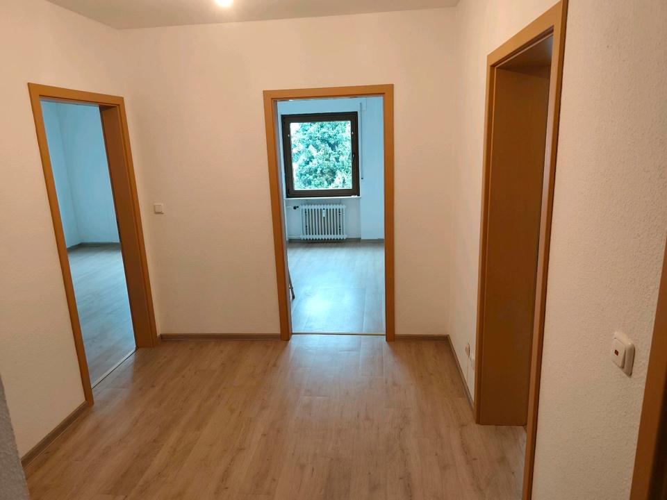 Thumbnail-Schöne 3 Zimmerwohnung Küche Bad NEU Westbalkon Garage Mühltal