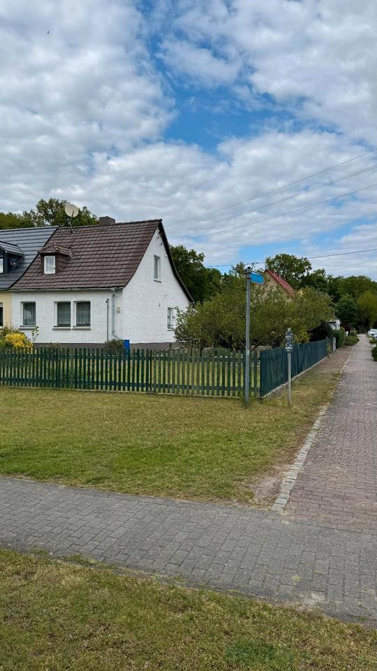 Thumbnail-74m² Doppelhaushälfte mit großem Grundstück in Klieken (Coswig)