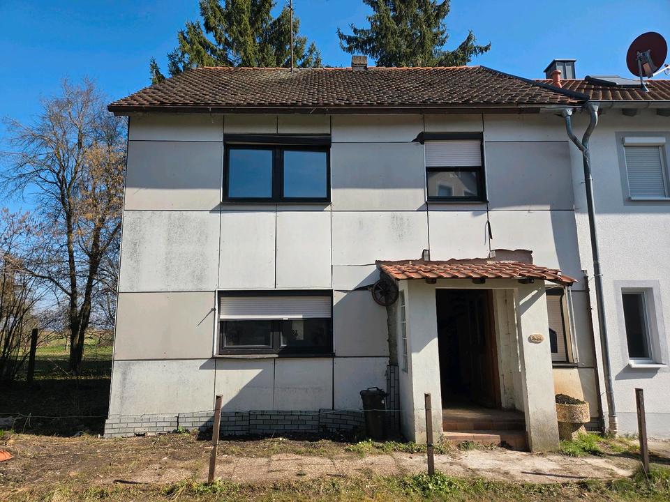 Thumbnail-Renovierungs bedürftiges Häuschen