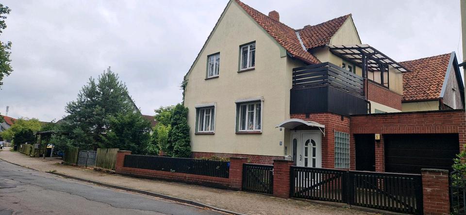 Thumbnail-Einfamilienhaus Hänigsen mit,Garten, WintergartenGarage, Balkon