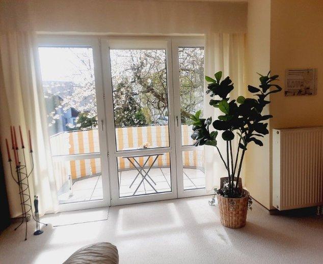 Thumbnail-Bad Meinberg: Helle 2 ZKB Wohnung im OG mit Balkon