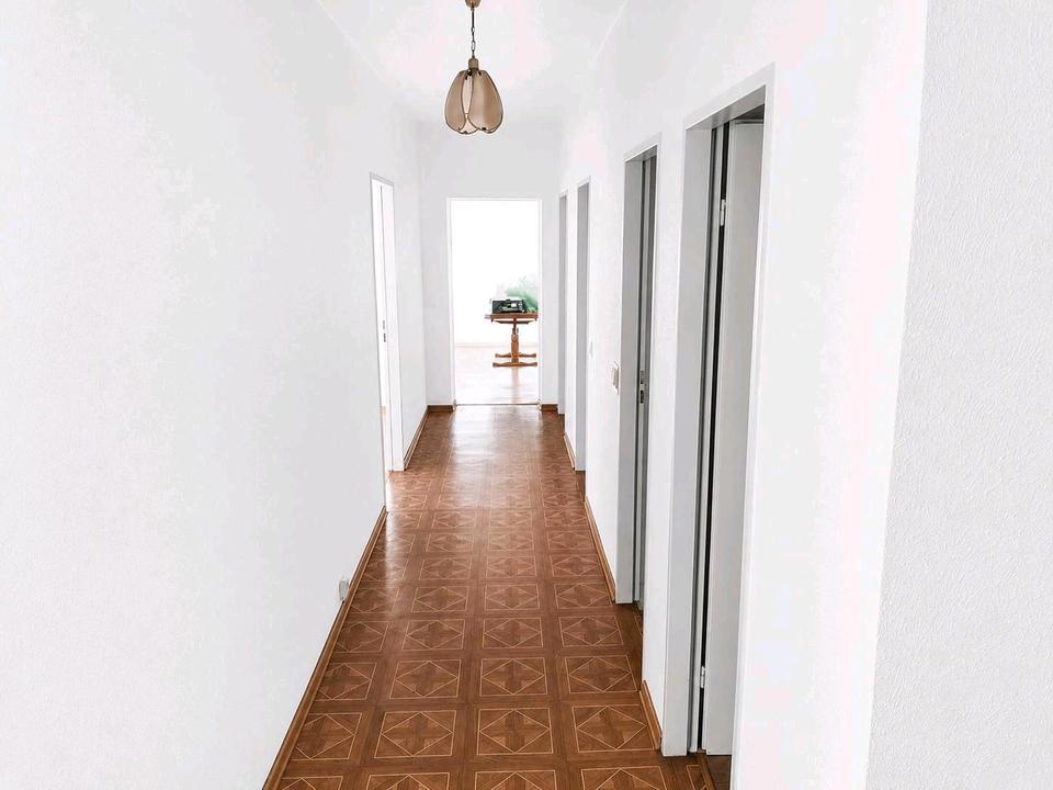 Thumbnail-Schöne 3 Zimmer Wohnung mit KFZ Stellplatz zu verkaufen.