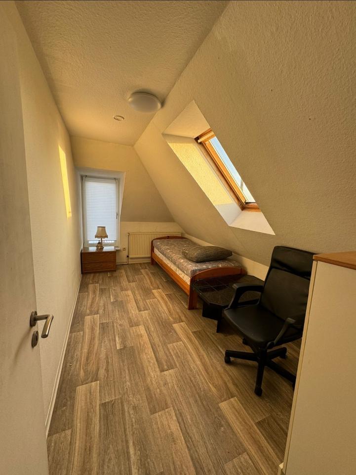 Thumbnail-4 Zimmer Küche Bad zu sofort Frei