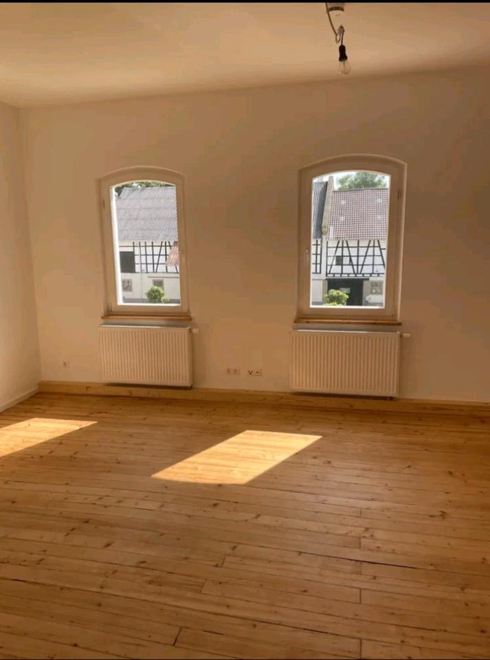 Thumbnail-Helle Altbau Wohnung - 126qm2 - 4,5 Zimmer