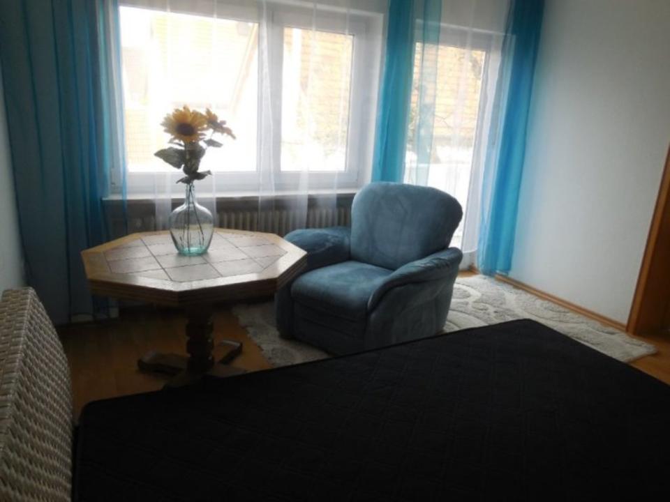 Thumbnail-Ab 1April möblierte WG-Zimmer mit Balkon zu vermieten!