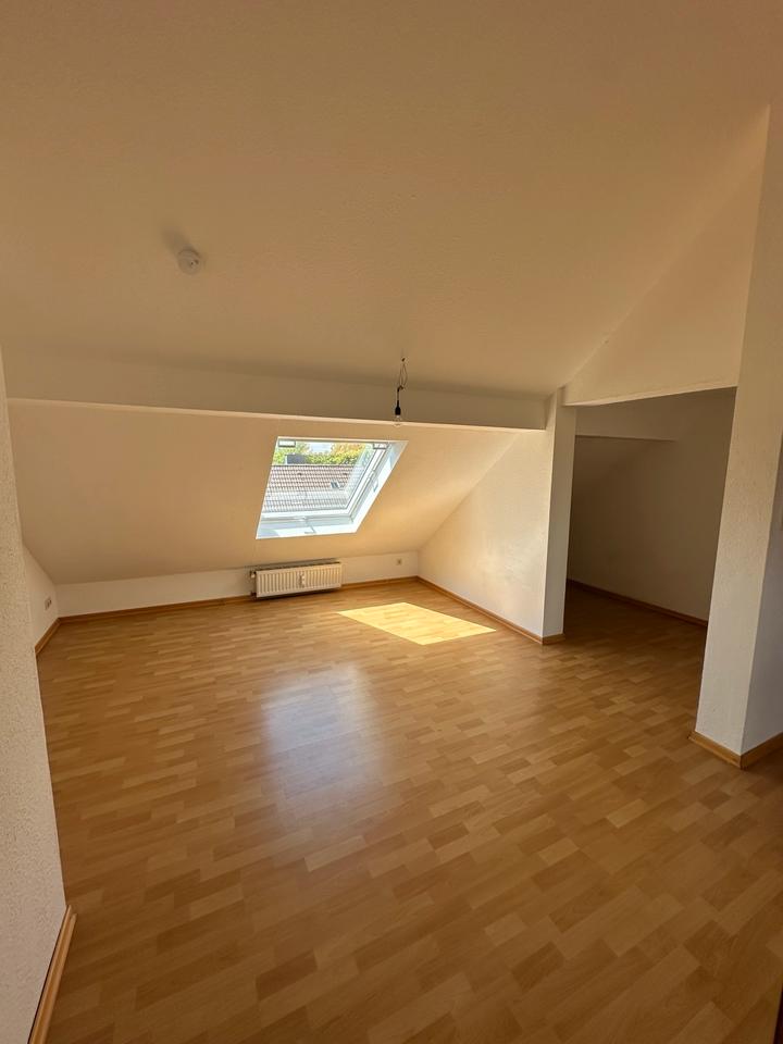 Thumbnail-Schöne Dachgeschosswohnung 27qm in Haskensland; 45355 Essen