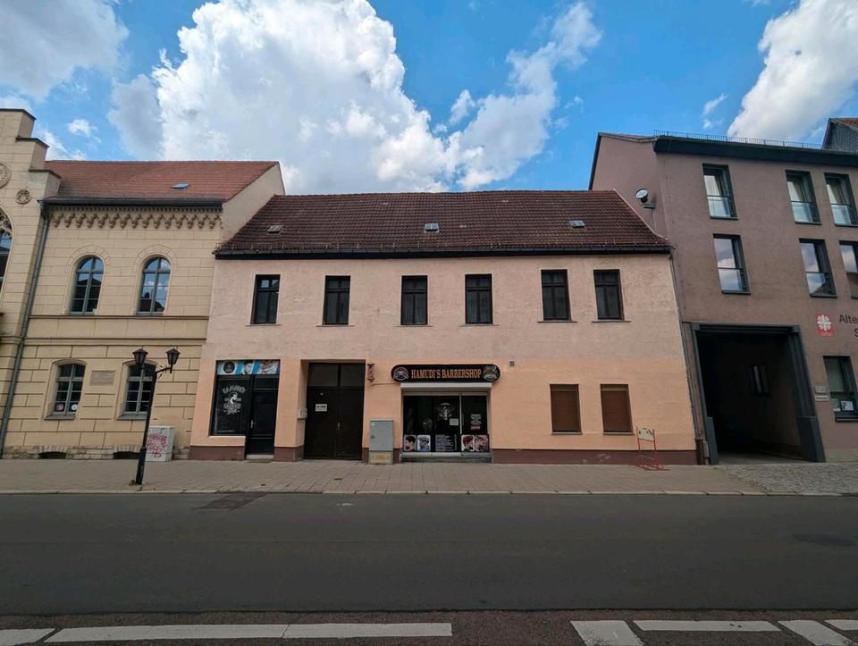 Thumbnail-großes Mehrfamilienhaus im Zentrum von Aschersleben